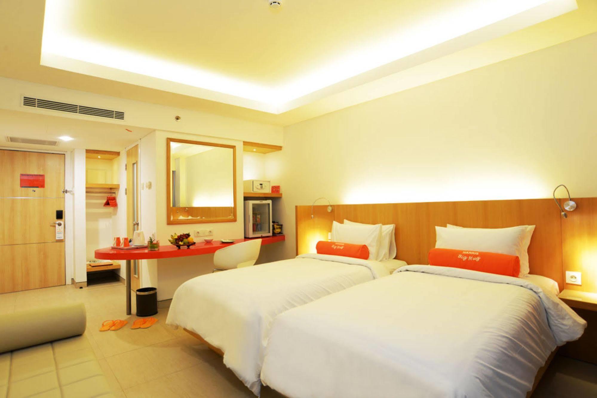 HARRIS Hotel Kuta Galleria - Bali Exterior foto